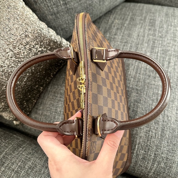 Authentic Louis Vuitton Damier Ebene Alma PM - Picture 4 of 9